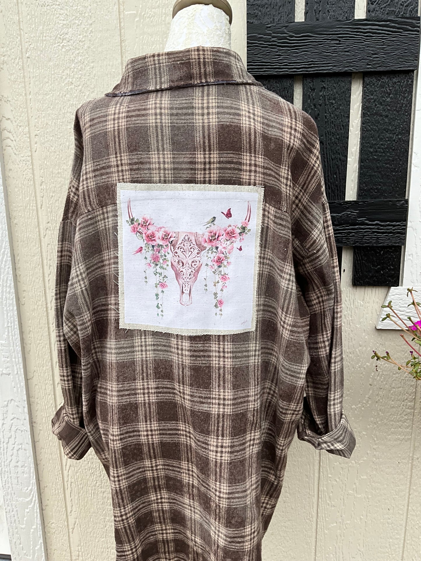 Roses & Steers Flannel